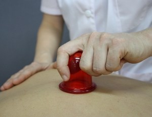 Може ли масаж за остеохондроза: ползите, как да се извършват правилно, разходите за процедурата в Москва