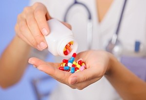 Лекарства за цервикална остеохондроза: лекарства и процедури, предписани от лекар