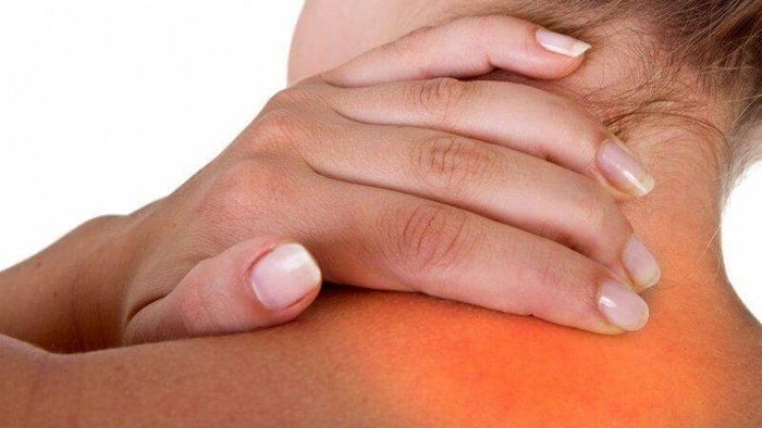 Солни отлагания на шията: причини, симптоми и методи на лечение