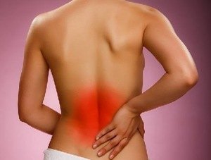 Гърбът боли в средата на гърба: с какво е свързано и какво да прави или прави