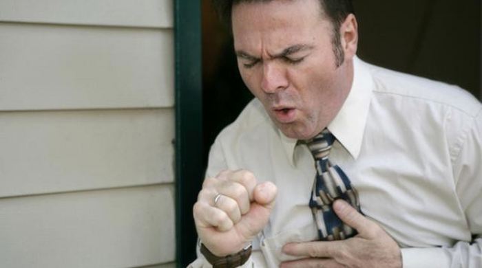 Гръдната кашлица от кашлицата: какви фактори са причинени и какви мерки да предприемете