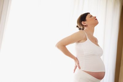 Болка в гърба по време на бременност през второто тримесечие