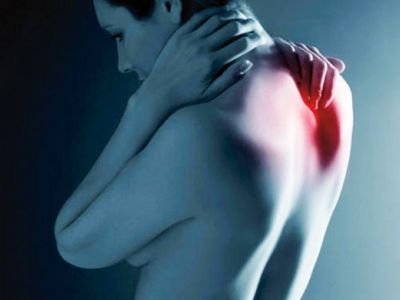 Болка на гърба над раменете