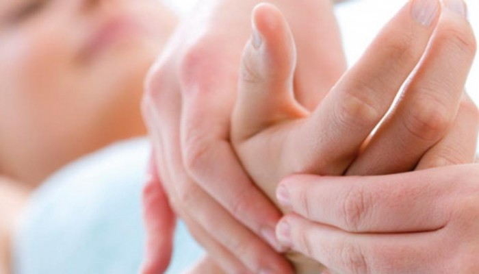 Болка в ставите на пръстите: причини и лечение