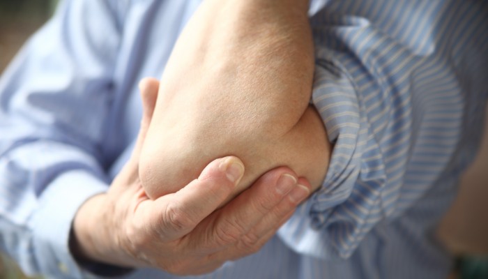 Симптоми и лечение на лакътния артрит