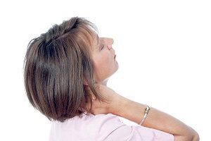 Вратът боли при наклон назад и напред: причините, диагнозата, лечението