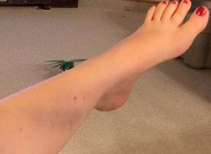 Защо телето крака боли жени?