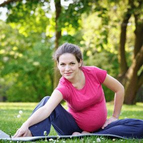 Защо коленете боли по време на бременност