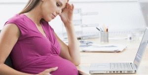 Защо краката болят по време на бременност