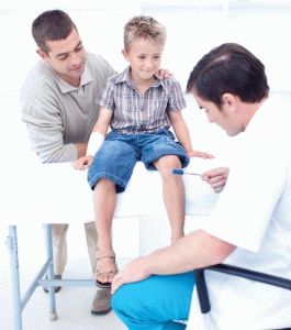 Защо детето има треска и болки в краката?