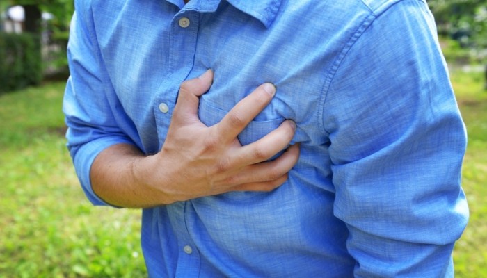 Причини за болка в гърдите и гърба