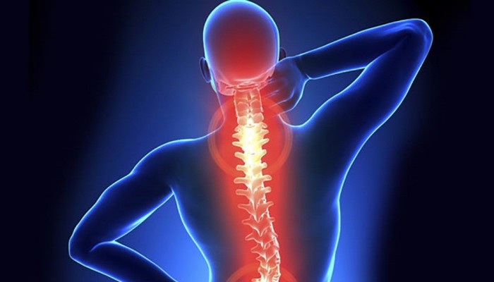 Причини за болка под ребрата, даване на гърба