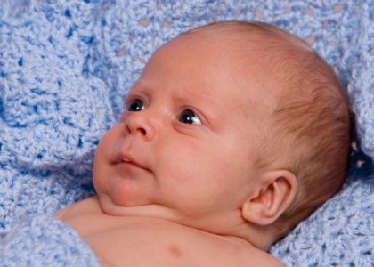 Проявлението, лечението и последствията от спада на мозъка при новородено