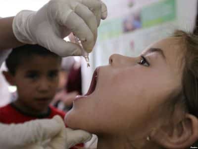 Ваксинация срещу полиомиелит: странични ефекти, противопоказания и предпазни мерки