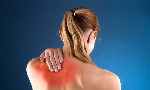 Защо повдигането и другите движения на ръката причиняват болка в раменната става?