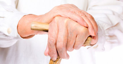 Ако наранявате ставите на пръстите или краката, разберете причината за болката, лекувайте ставите