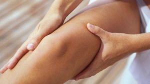 Как мога да лекувам контузия на колянната става?