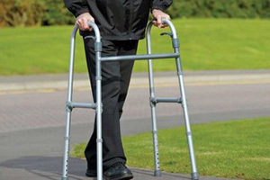 Ние избираме пешеходци за хората с увреждания и възрастните хора правилно