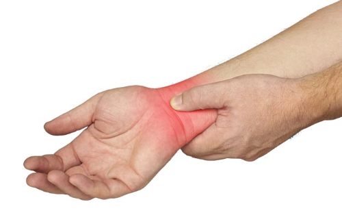 Първа помощ и лечение с опъване на лигаментите на ръката