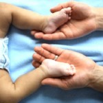 Вродено разместване на бедрото на новородено: лечение, причини, симптоми (признаци, снимки)