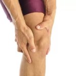 Тя боли под коляното отзад: какво може да бъде, причините за издърпващата болка