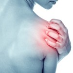 Рамото се свива по време на въртенето: причините за криза и болка в раменната става