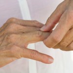 Защо пръстите са болки: причините за болката на ставите на пръстите на дясната и на лявата ръка
