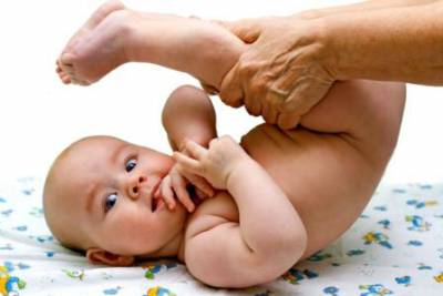 Терапевтичен масаж за тазобедрена дисплазия при новородени