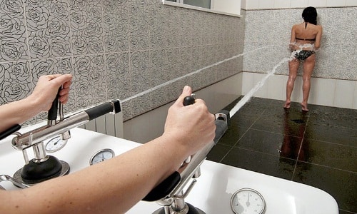 Показания, противопоказания и възможността за използване на домашния душ Charcot