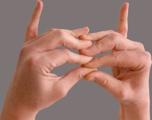 Гимнастика за укрепване и заздравяване на ставите на ръцете: инструкции за снимки и Видео